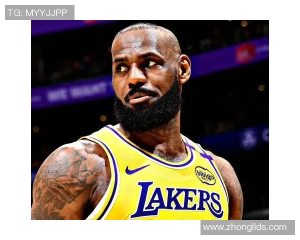 詹姆斯谈最后失误：扬尼斯把球捅走了，那个时候我不该犯错